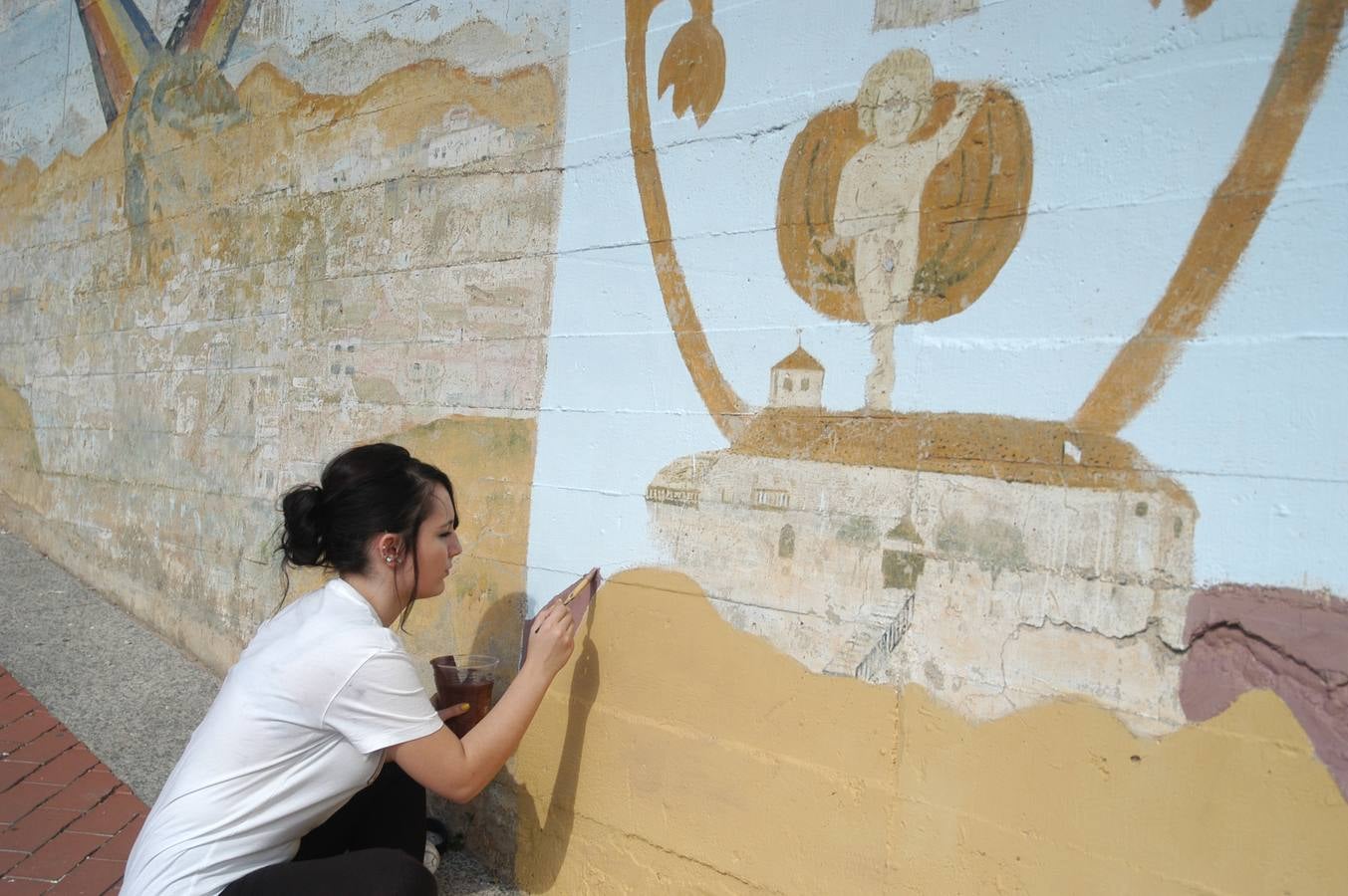 Cervera rescata sus murales