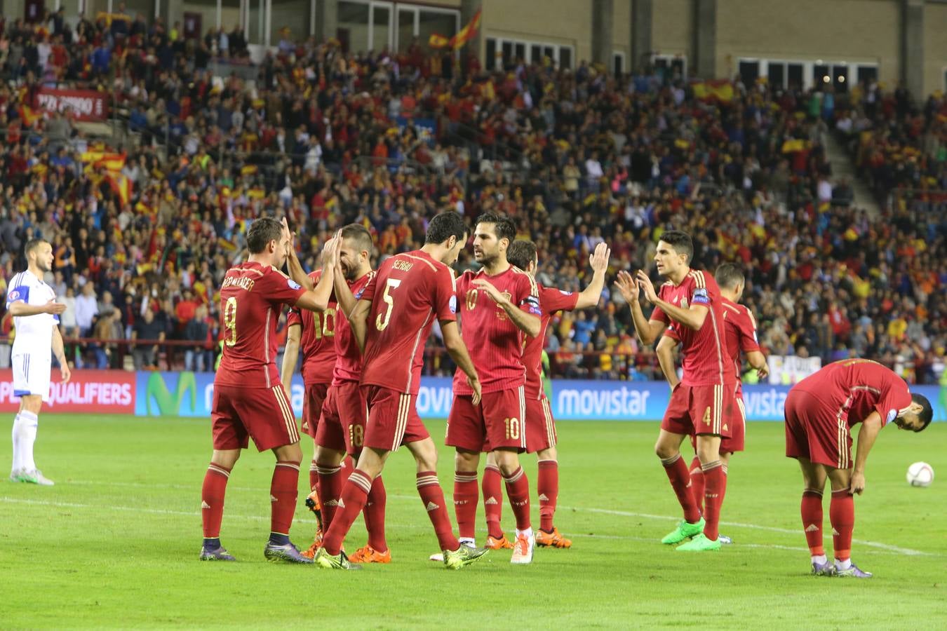 La selección española gana a Luxemburgo en Las Gaunas