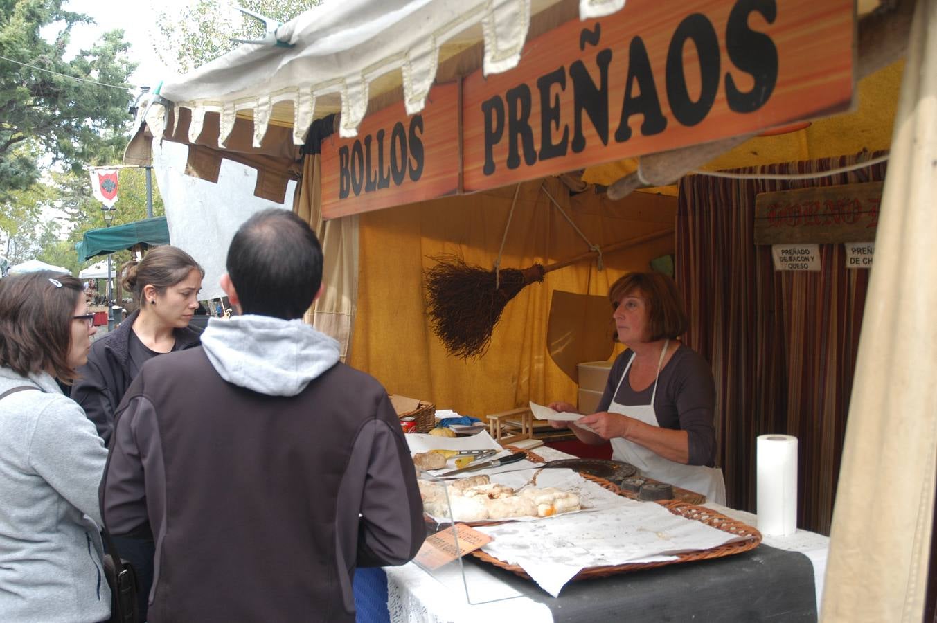 Cornago celebra el segundo día de la X edición de las Jornadas de Artesanía Medieval