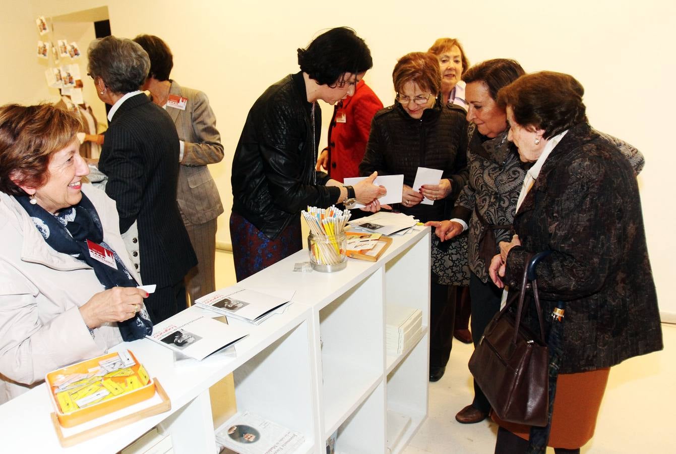 Inauguración en Logroño de la exposición sobre Escrivá de Balaguer, fundador del OPUS DEI