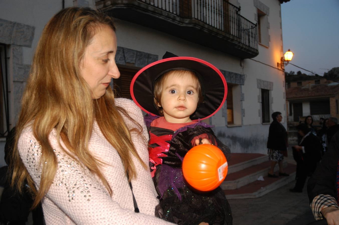 Cervera celebra el Día de las Calaveras