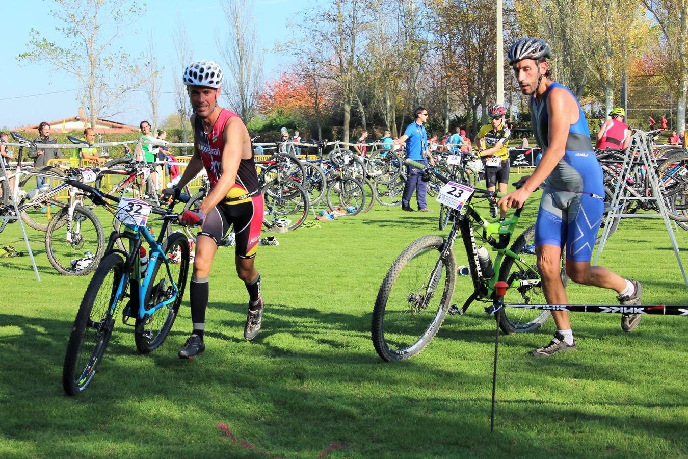 Alain Santamaría gana el X Duatlón Cros Valle del Oja