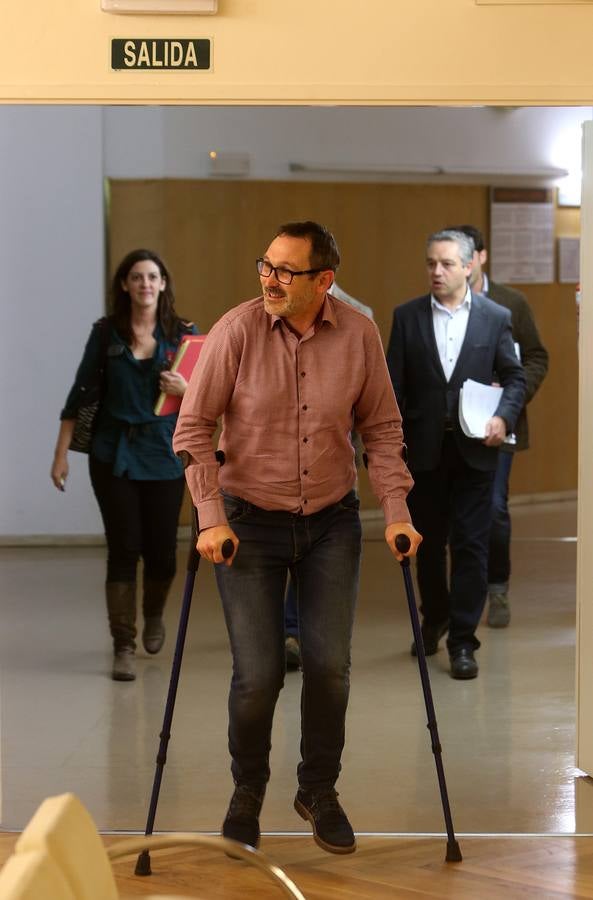 Los gestos en el Pleno del Ayuntamiento de Logroño