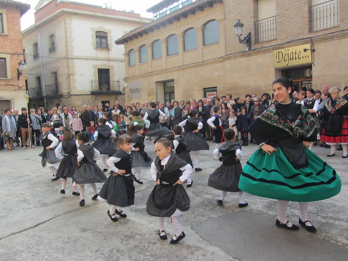 Alberite despide sus fiestas de San Martín con procesión y teatro infantil