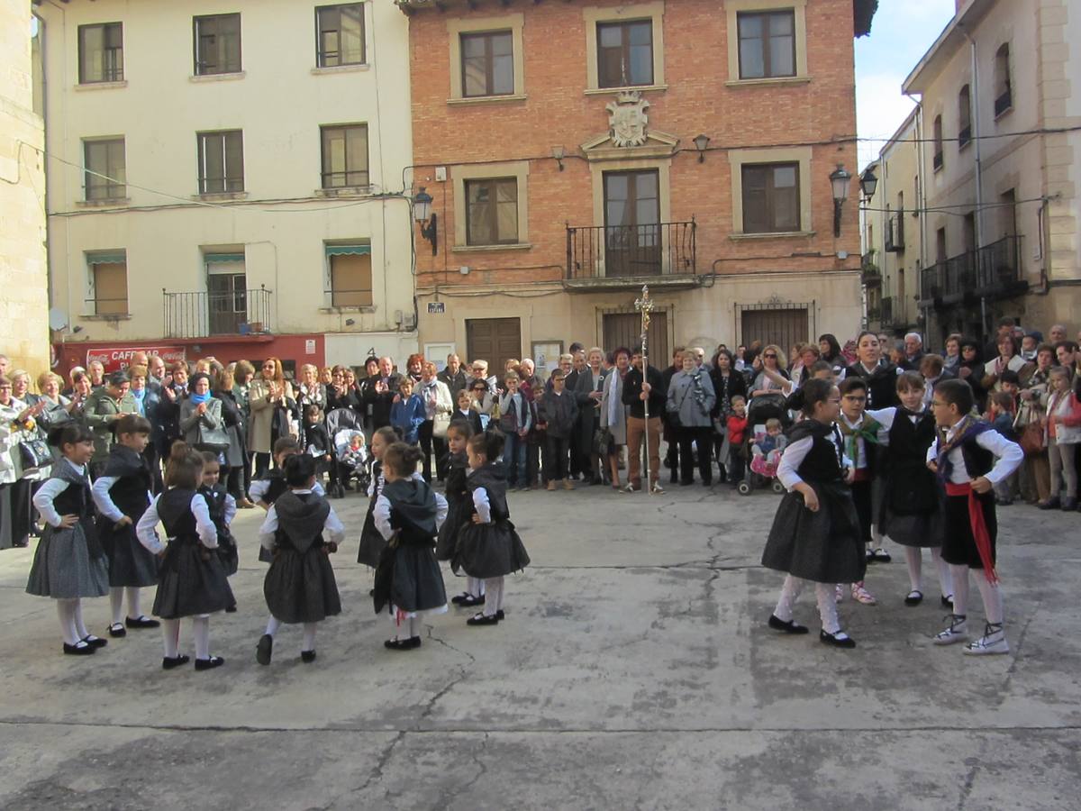 Alberite despide sus fiestas de San Martín con procesión y teatro infantil