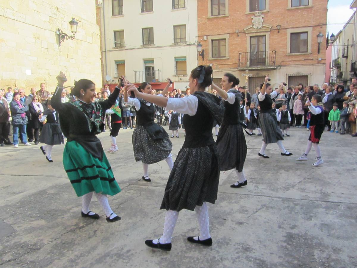 Alberite despide sus fiestas de San Martín con procesión y teatro infantil