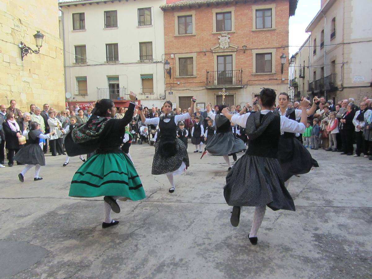 Alberite despide sus fiestas de San Martín con procesión y teatro infantil