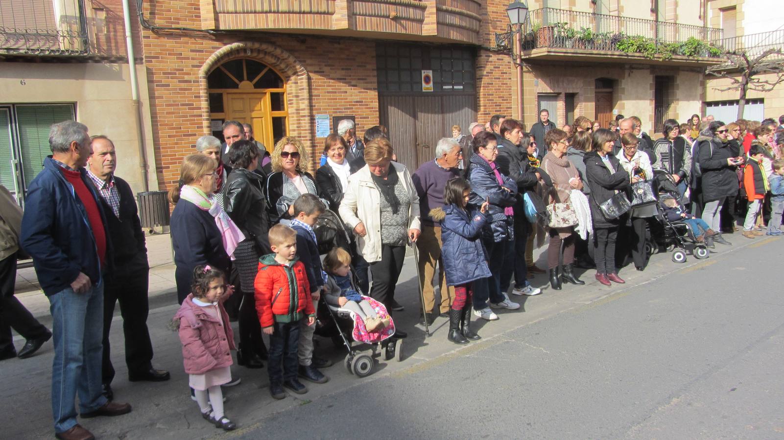 Alberite despide sus fiestas de San Martín con procesión y teatro infantil