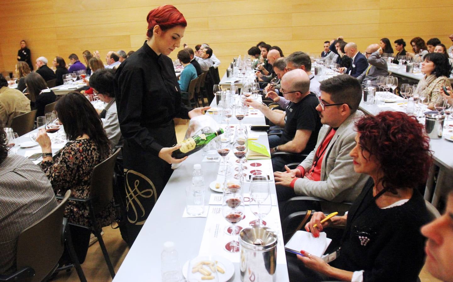 Un recorrido por la historia de los grandes vinos de Bodegas Riojanas desde 1942