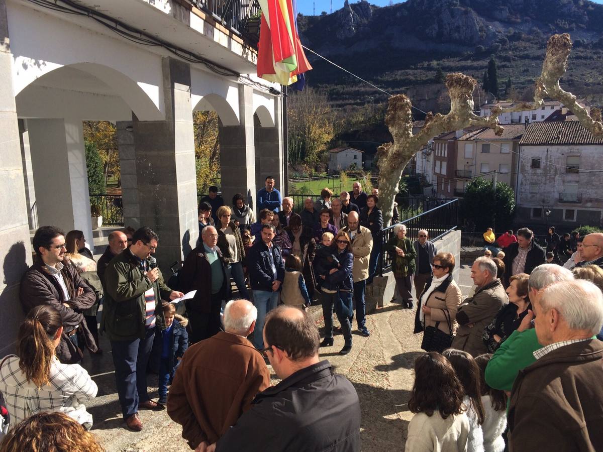 Torrecilla en Cameros. Lectura de un manifiesto en la cabecera del Camero Nuevo.