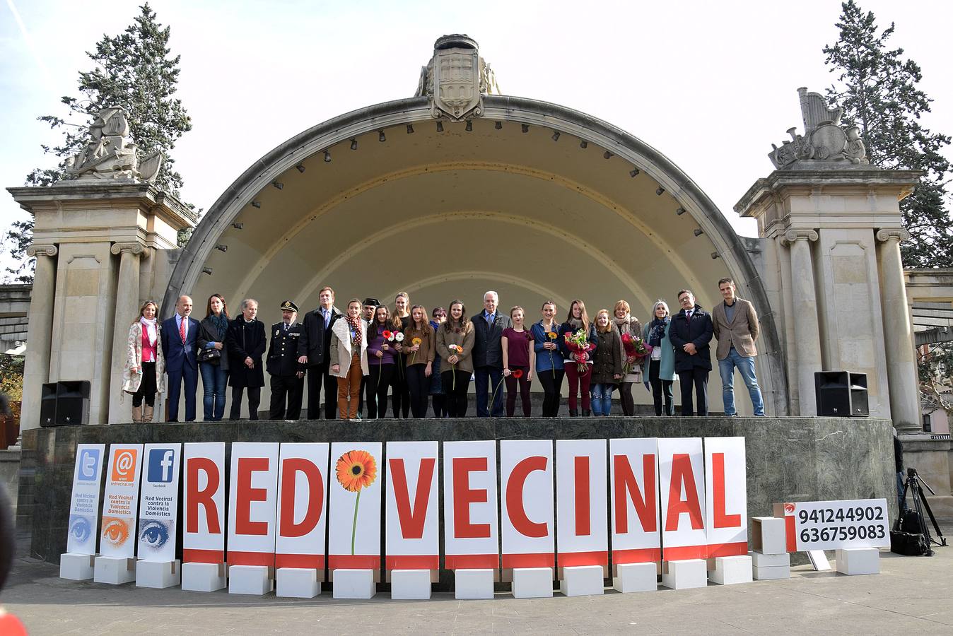 La Concha de El Espolón acoge el acto del Día Internacional contra la Violencia de Género