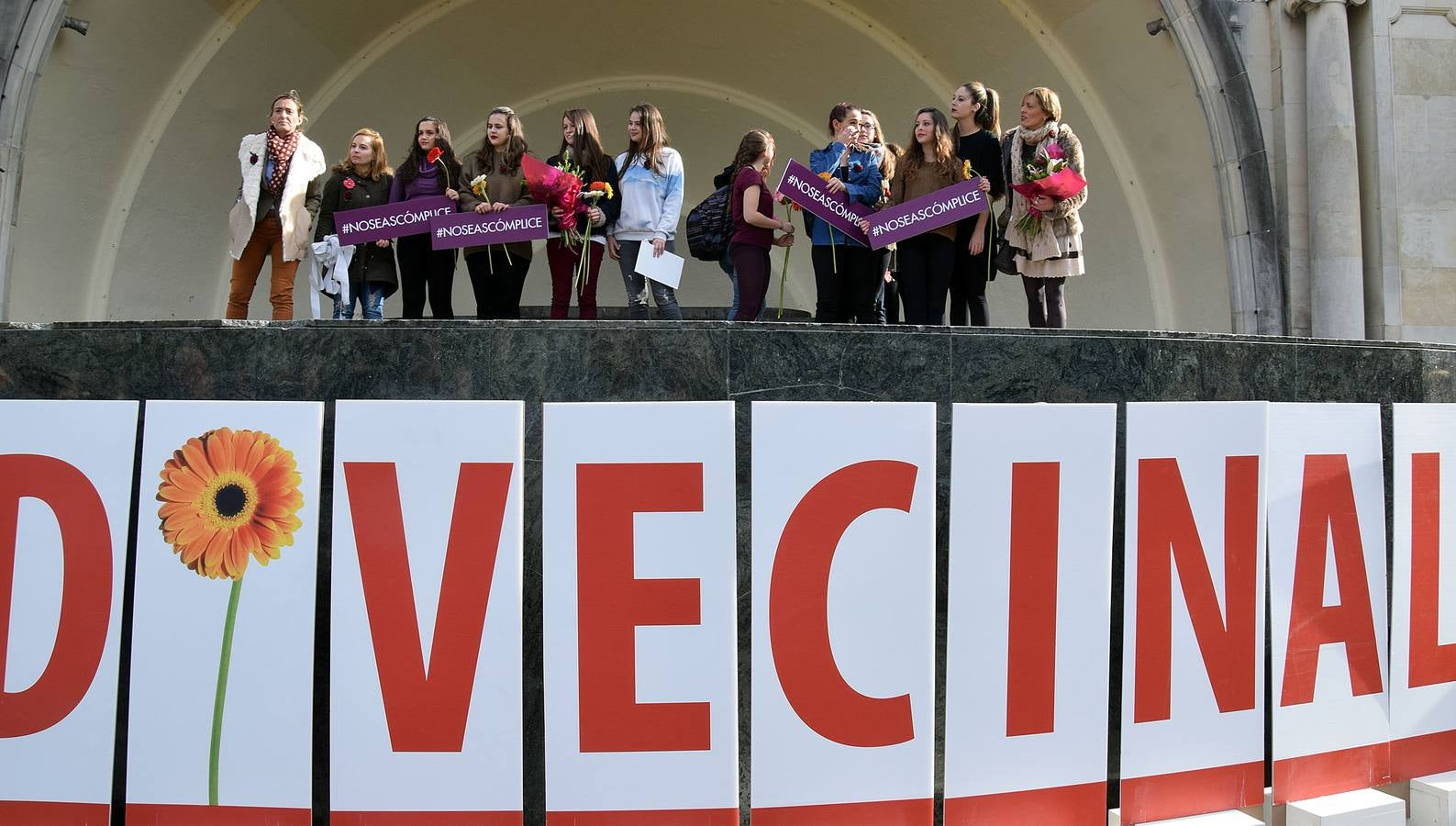 La Concha de El Espolón acoge el acto del Día Internacional contra la Violencia de Género