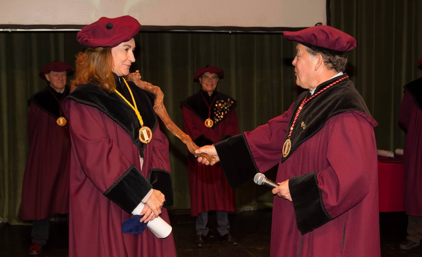 María Martín y José María Daroca, nuevos Cofrades de Mérito de la Cofradía del Vino de Rioja