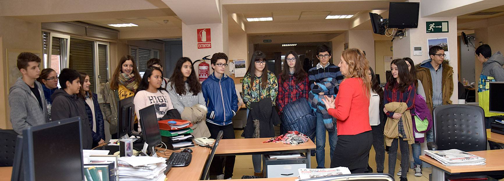 Los alumnos de 2º B del IES Sagasta, de Logroño, visitan la multimedia de Diario LA RIOJA