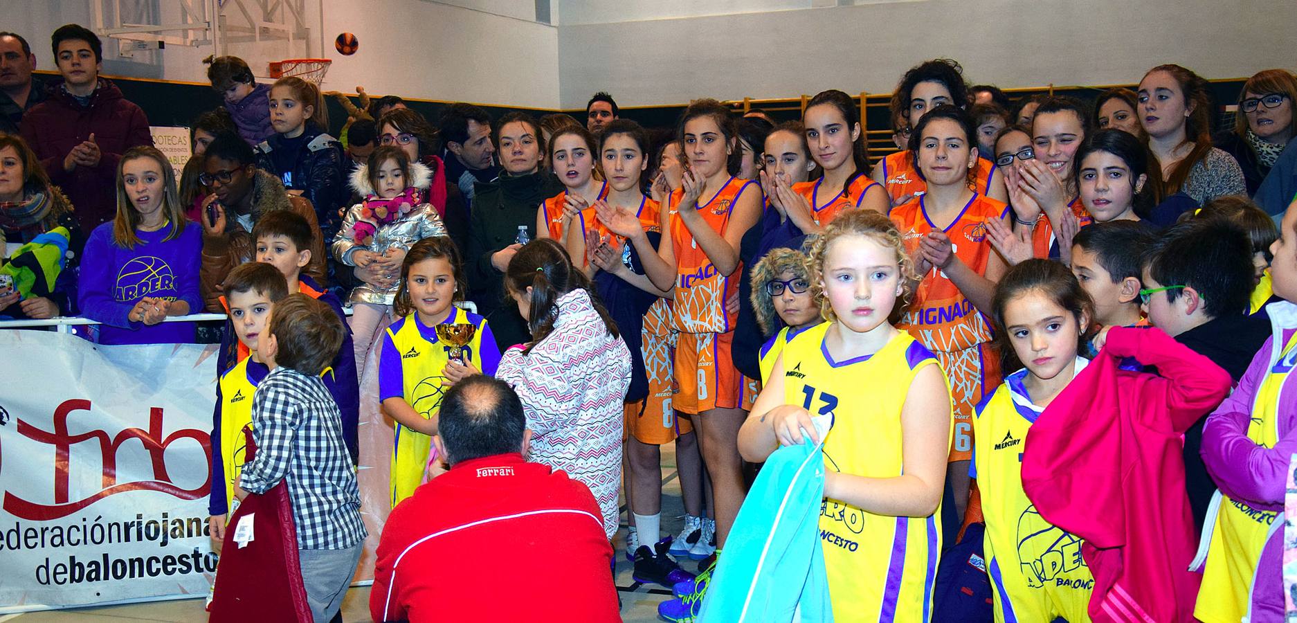 Entrega de trofeos del IV Torneo de Navidad de Baloncesto de Lardero