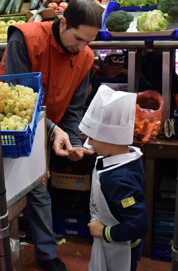 La Plaza de Abastos de Logroño acage el taller de cocina de para niños dentro del programa de AlimentArte