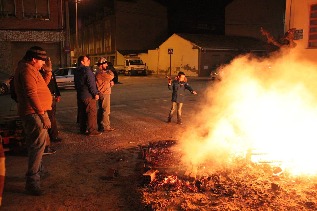 Alfaro celebra las hogueras de San Antón