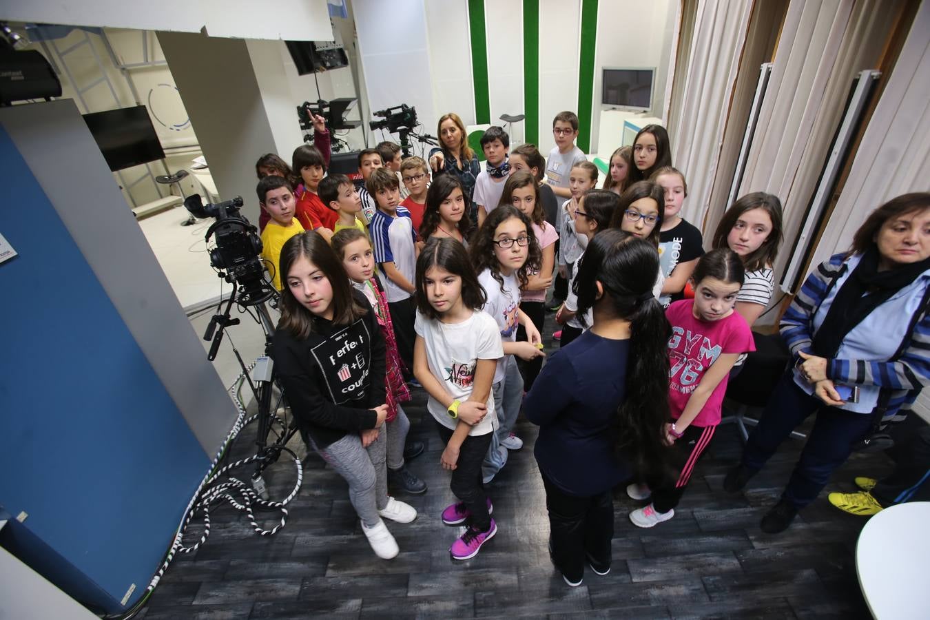 Los alumnos de 6ºB del CEIP Las Gaunas visitan la multimedia de Diario LA RIOJA