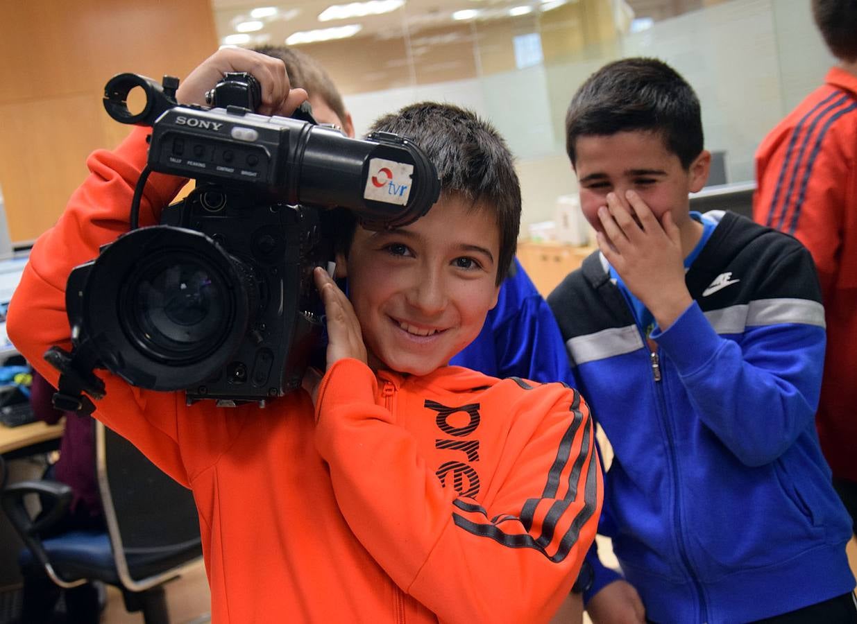 Los alumnos de 6º A del Colegio Las Gaunas visitan la multimedia de Diario LA RIOJA