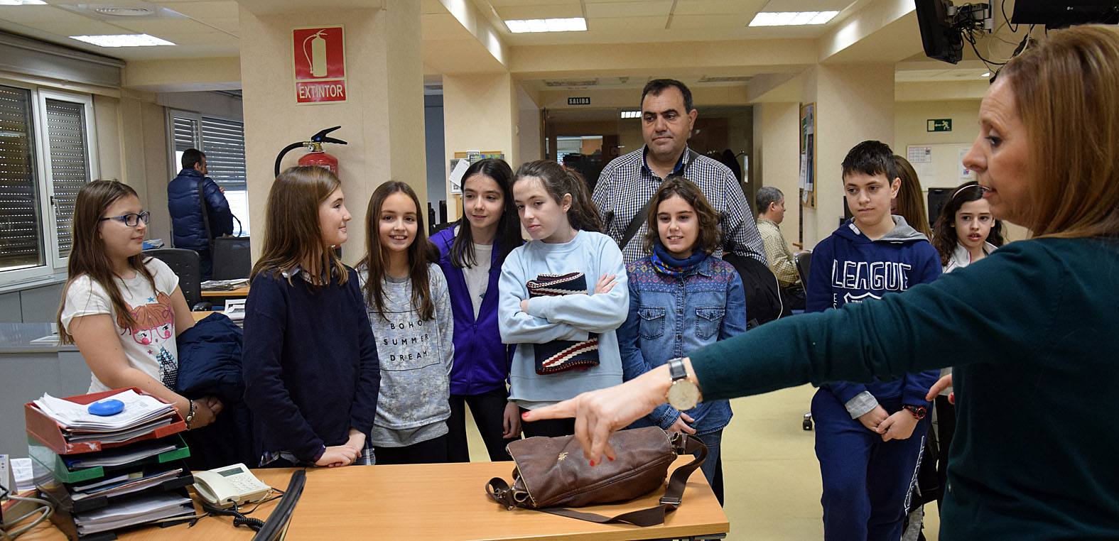 Los alumnos de 6º A del Colegio Las Gaunas visitan la multimedia de Diario LA RIOJA