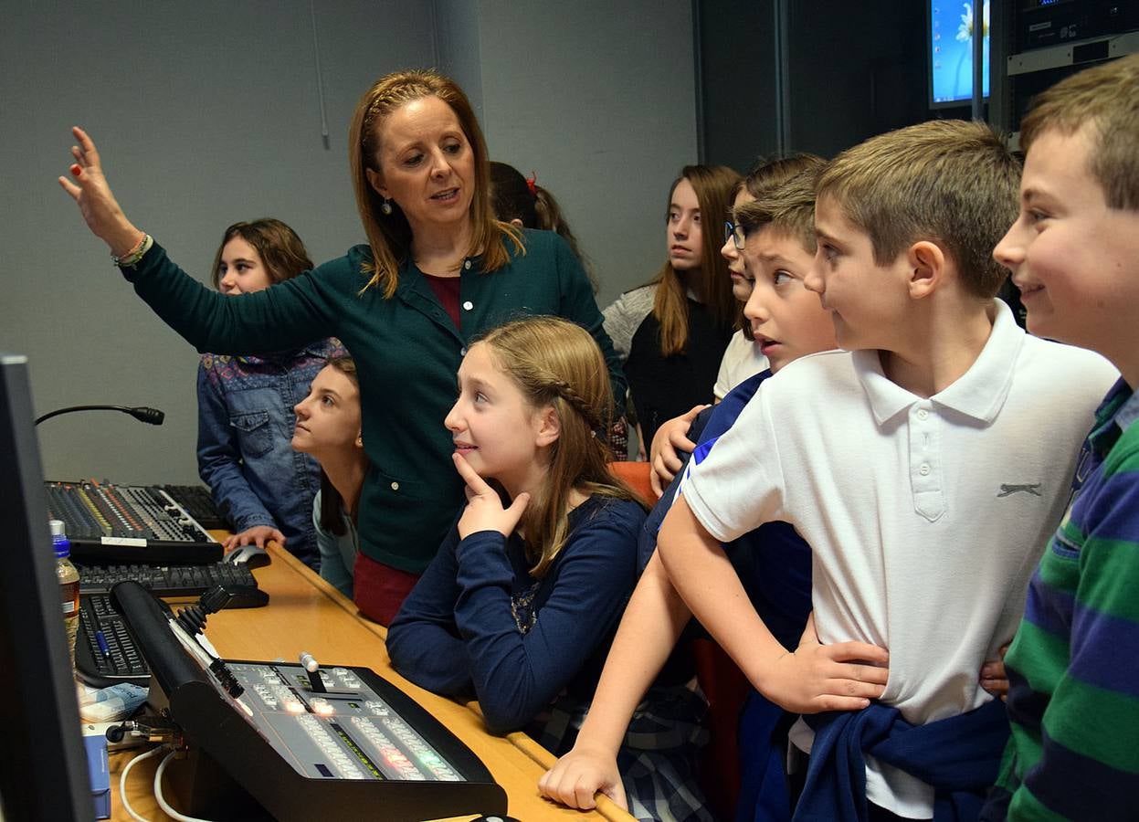 Los alumnos de 6º A del Colegio Las Gaunas visitan la multimedia de Diario LA RIOJA