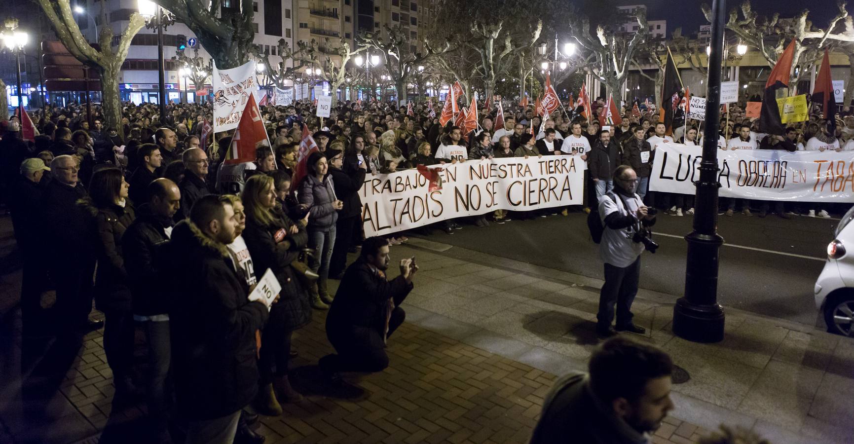 Los trabajadores de Altadis reciben el apoyo de 4.000 personas en su manifestación en Logroño