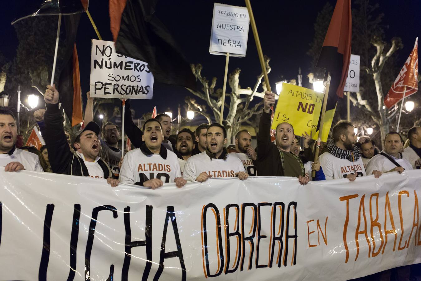 Los trabajadores de Altadis reciben el apoyo de 4.000 personas en su manifestación en Logroño
