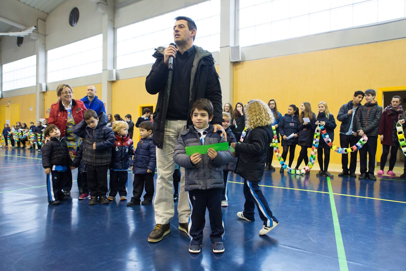 Celebración del Día de la Paz en el colegio Escolapias