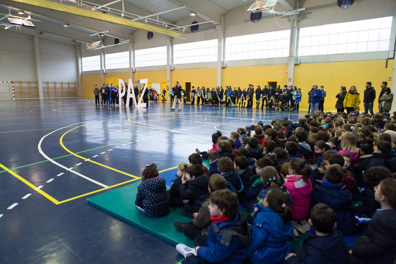 Celebración del Día de la Paz en el colegio Escolapias