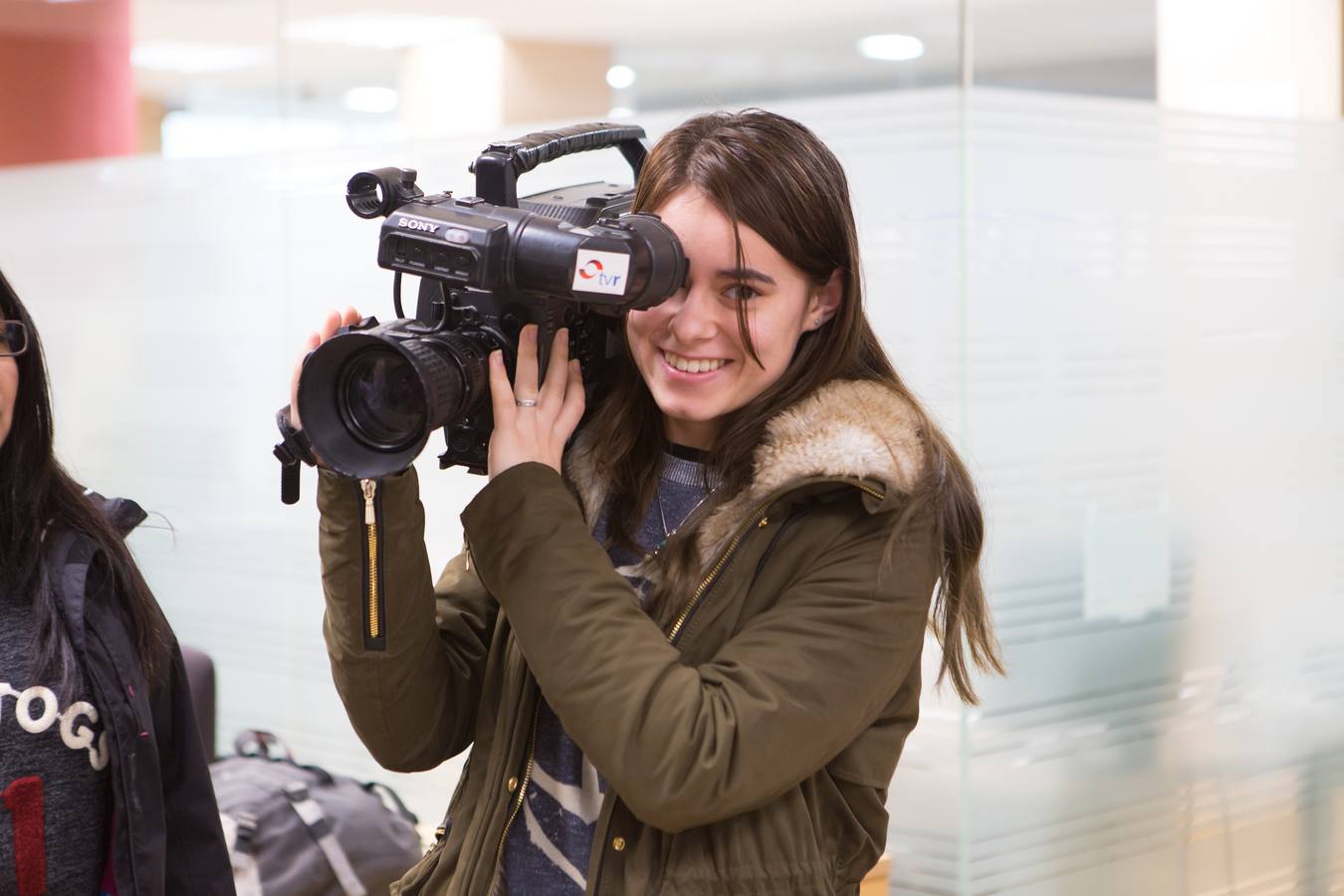 Los alumnos del IES La Laboral de 4º de Diversificación y 2º de FP Básica visitan la multimedia de Diario LA RIOJA