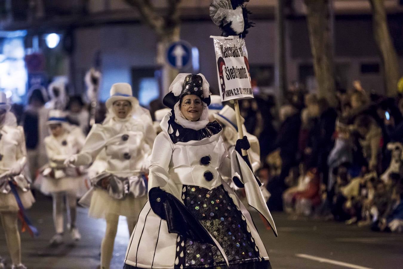 Noche de máscaras