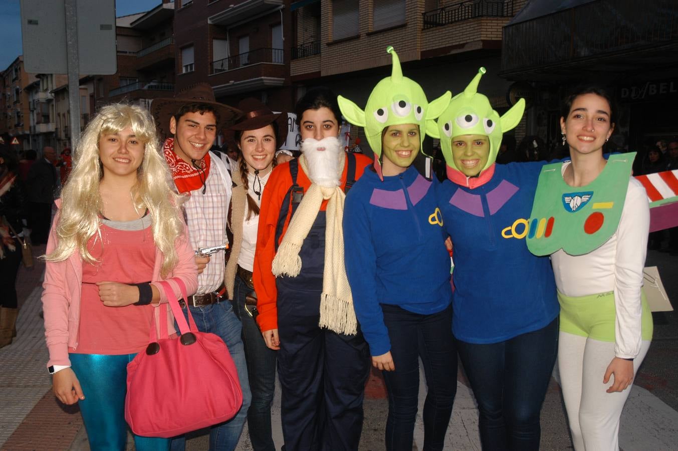 Cervera desfila a ritmo de Carnaval