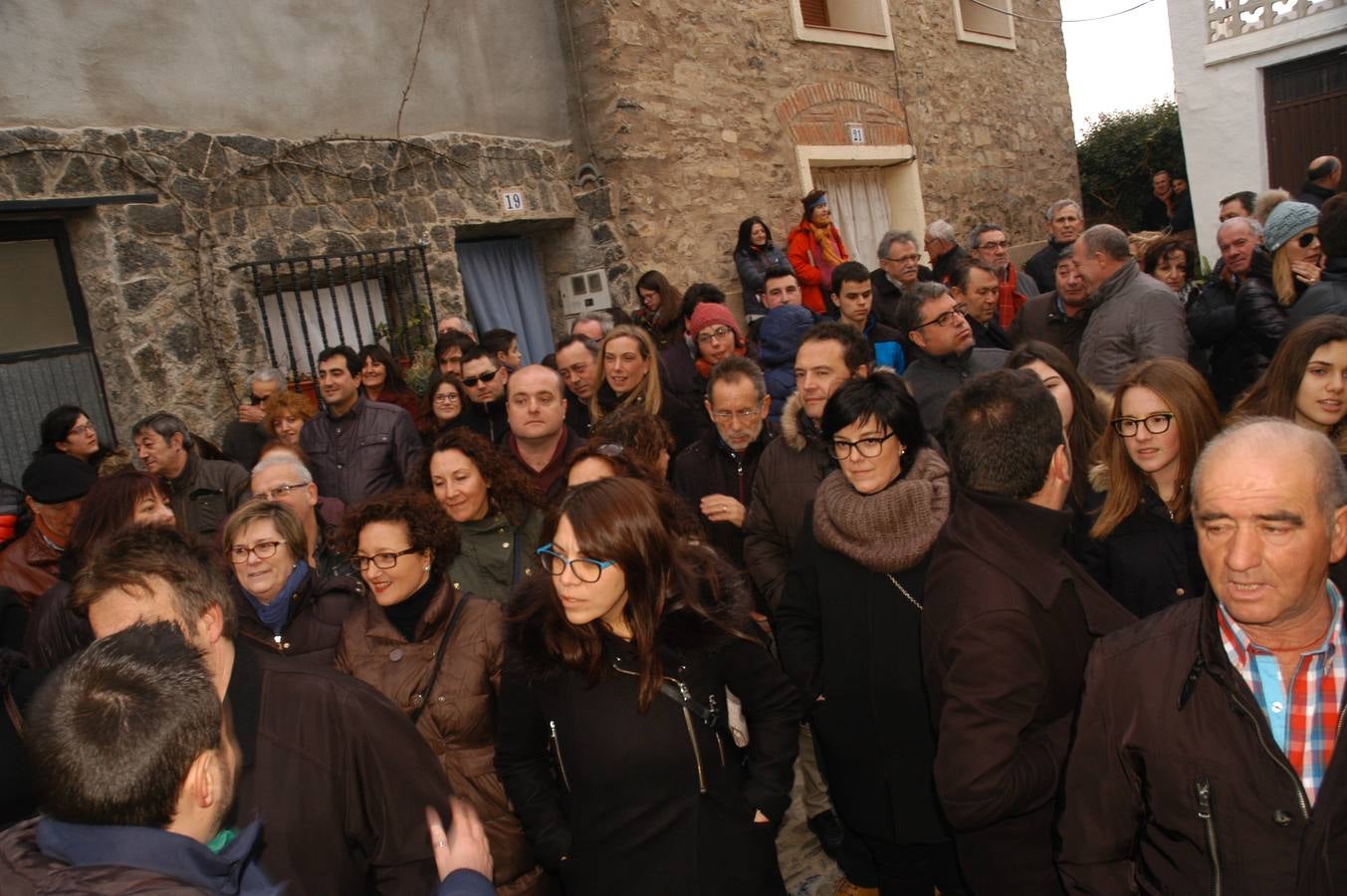 Tradicional subasta de roscos de San Blas en Cornago