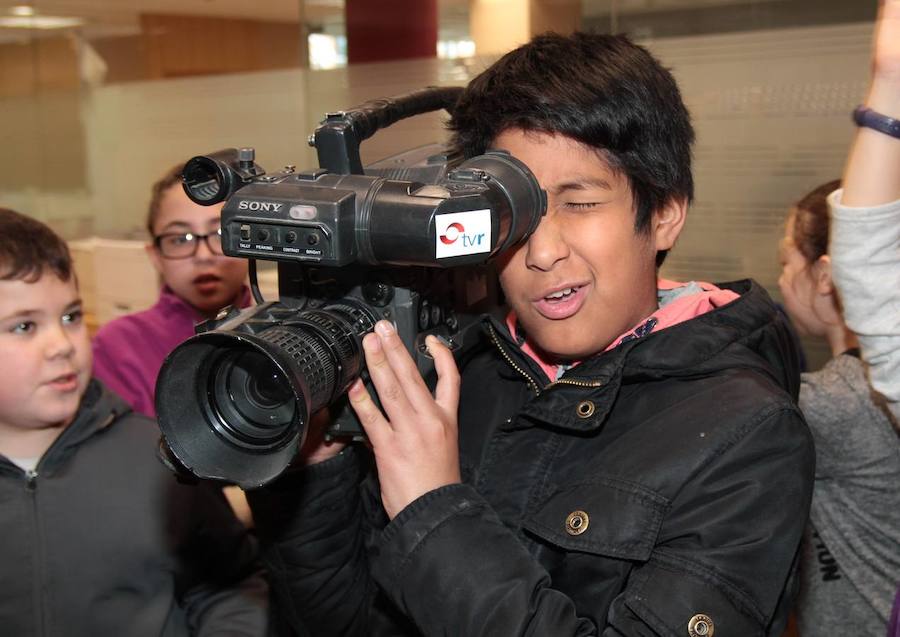 Los alumnos de 5º de Primaria del Colegio Milenario de la Lengua visitan la multimedia de Diario LA RIOJA