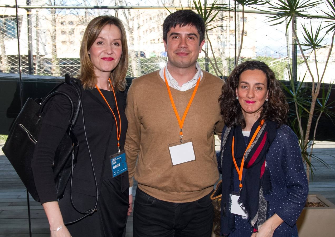 Una pausa para tomar un vino en la Imaginext Rioja