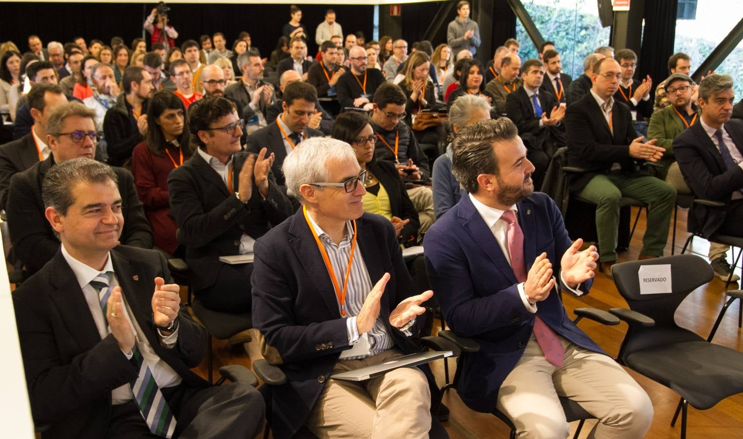 Una pausa para tomar un vino en la Imaginext Rioja