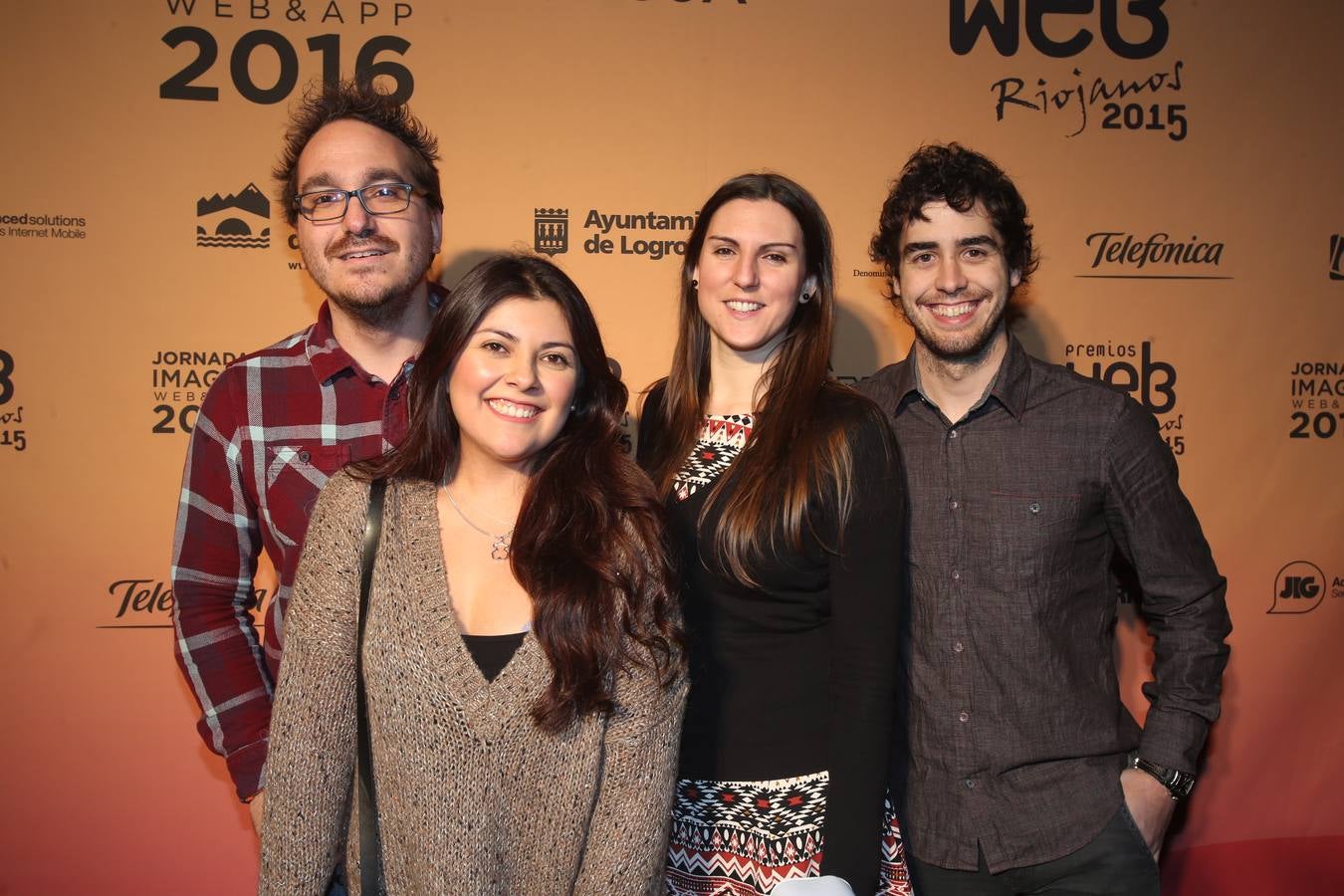 Sonrisas en el photocall en la entrega de los XVIII Premios Web Riojanos
