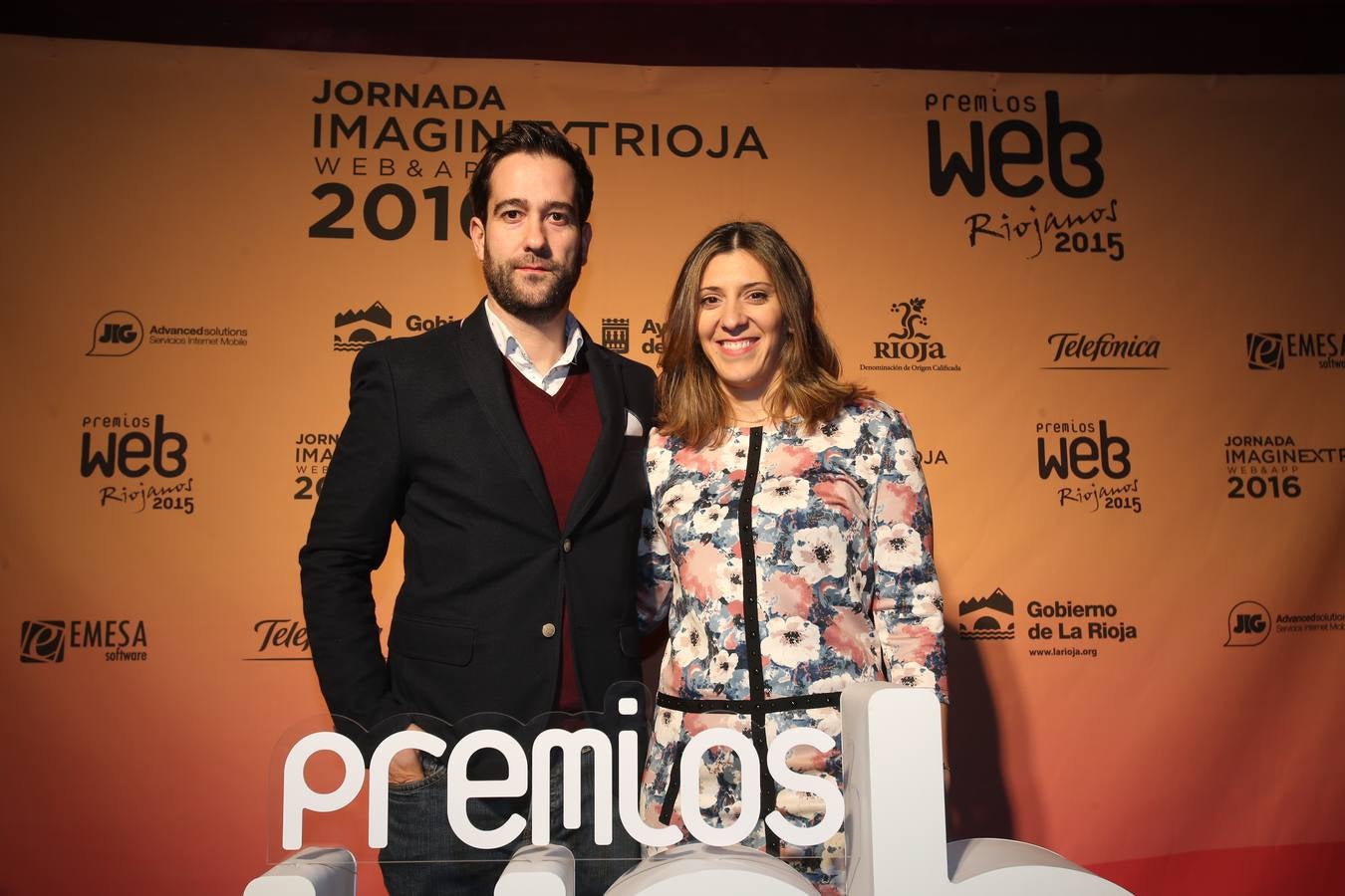Sonrisas en el photocall en la entrega de los XVIII Premios Web Riojanos