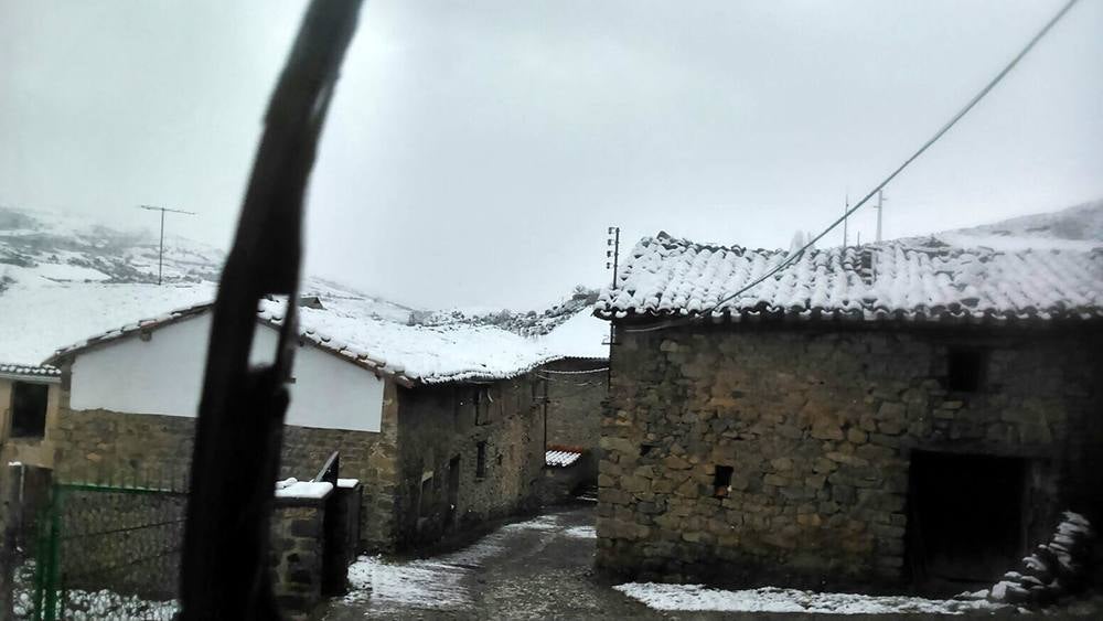 Jalón de Cameros se queda blanco