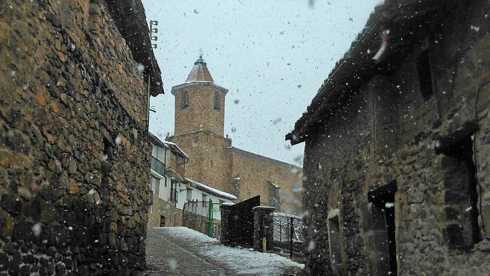 Jalón de Cameros se queda blanco