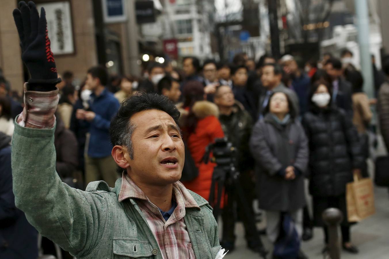 Japón aún llora a sus 18.000 muertos