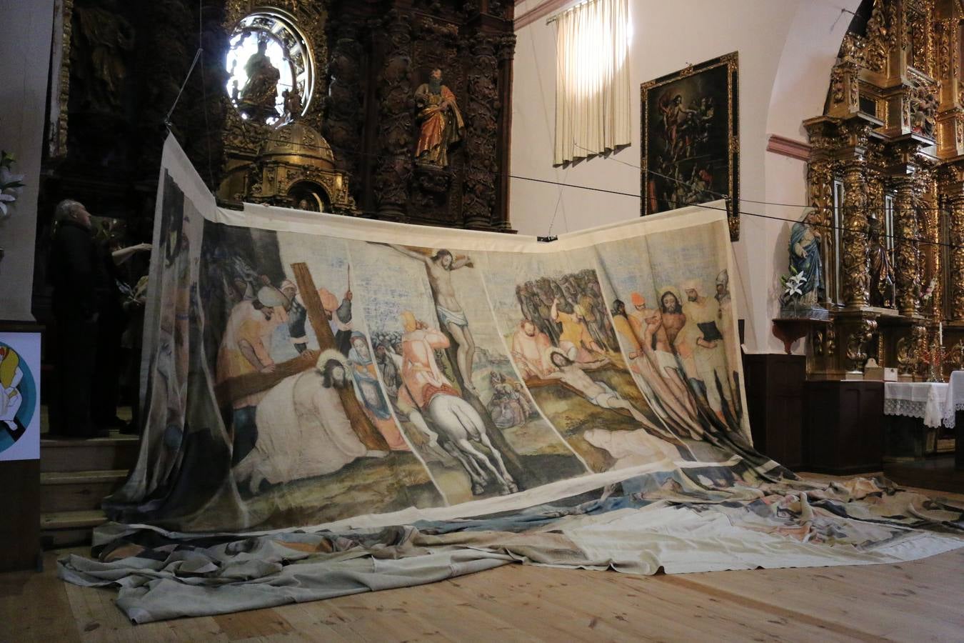 Colocación de La Sarga de Villoslada en el retablo mayor de la iglesia