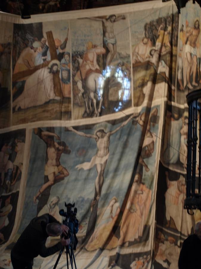 Colocación de La Sarga de Villoslada en el retablo mayor de la iglesia