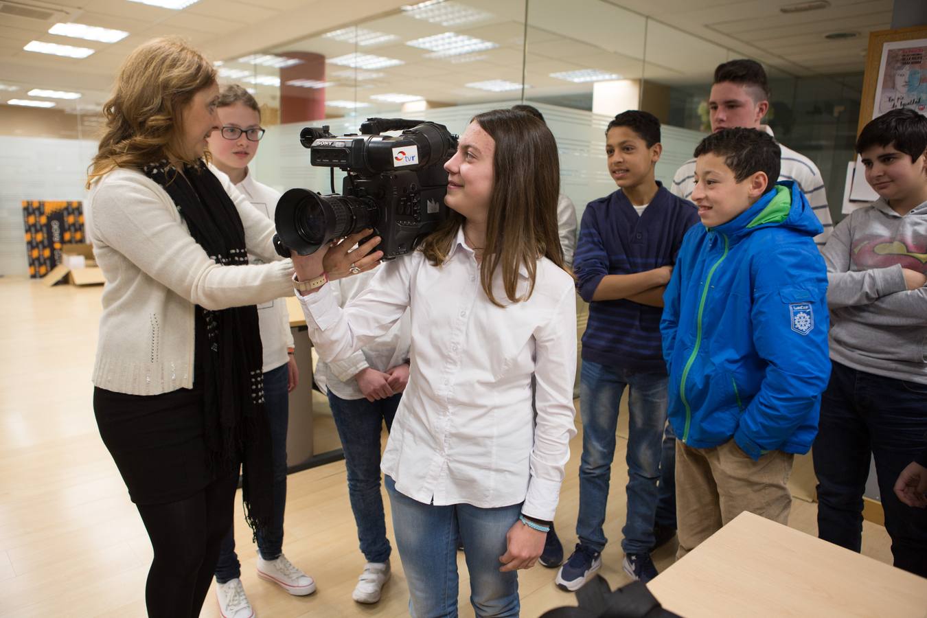 Los alumnos de 2º de la ESO del IES Celso Díaz, de Arnedo, visitan la multimedia de Diario LA RIOJA