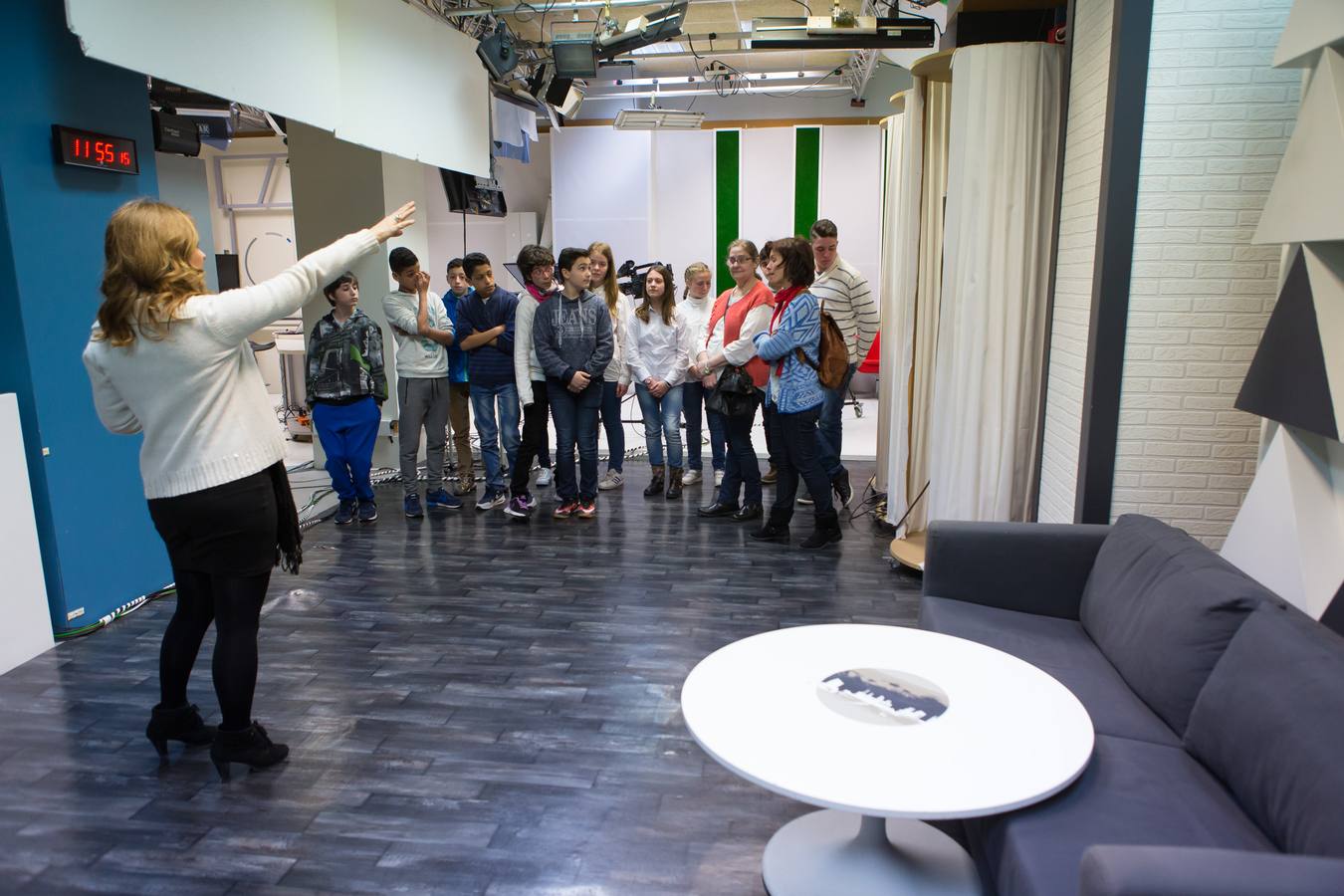 Los alumnos de 2º de la ESO del IES Celso Díaz, de Arnedo, visitan la multimedia de Diario LA RIOJA