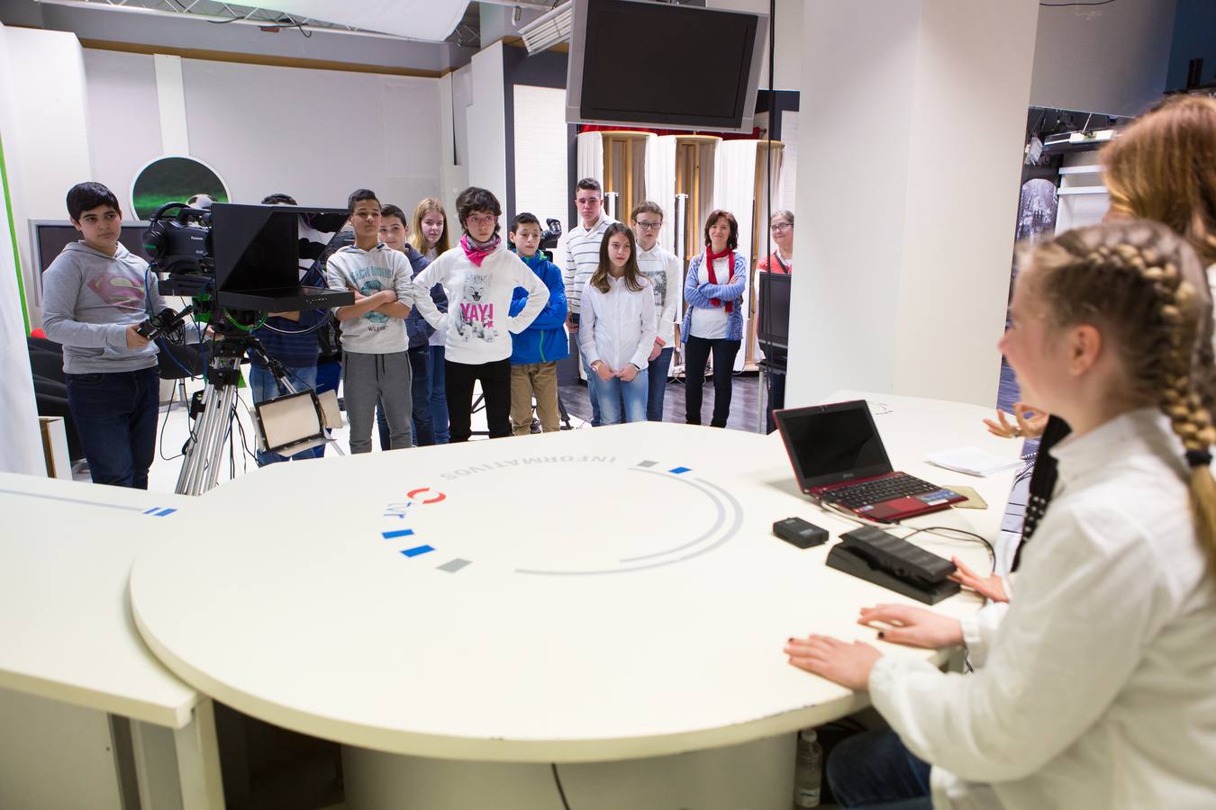 Los alumnos de 2º de la ESO del IES Celso Díaz, de Arnedo, visitan la multimedia de Diario LA RIOJA