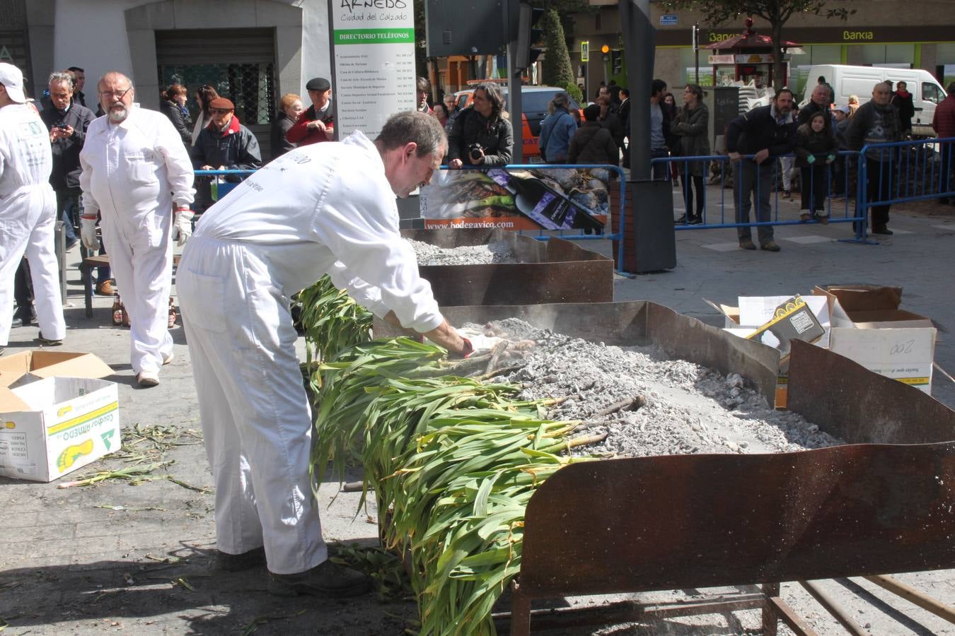 Arnedo celebra el XIII Dia del Ajo Asado