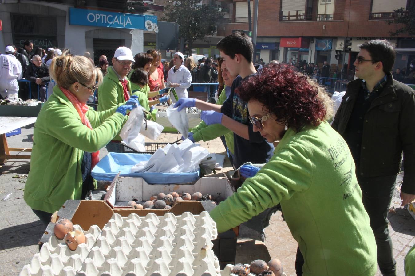 Arnedo celebra el XIII Dia del Ajo Asado