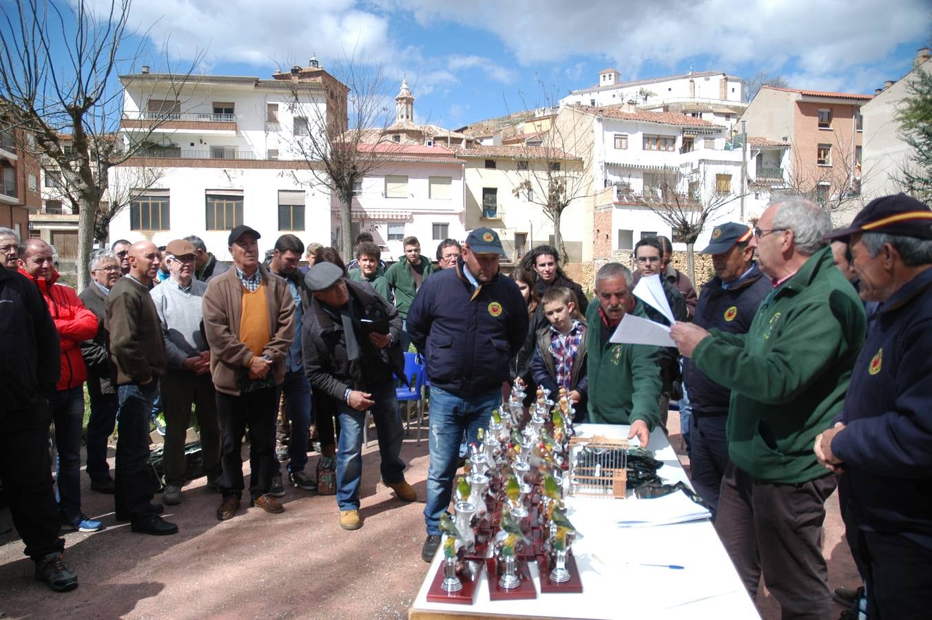 Concurso de canto de aves en Cervera