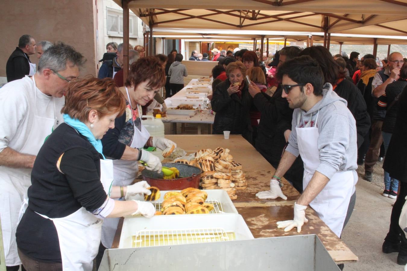 Fiesta de la pringada en Santa Eulalia Bajera